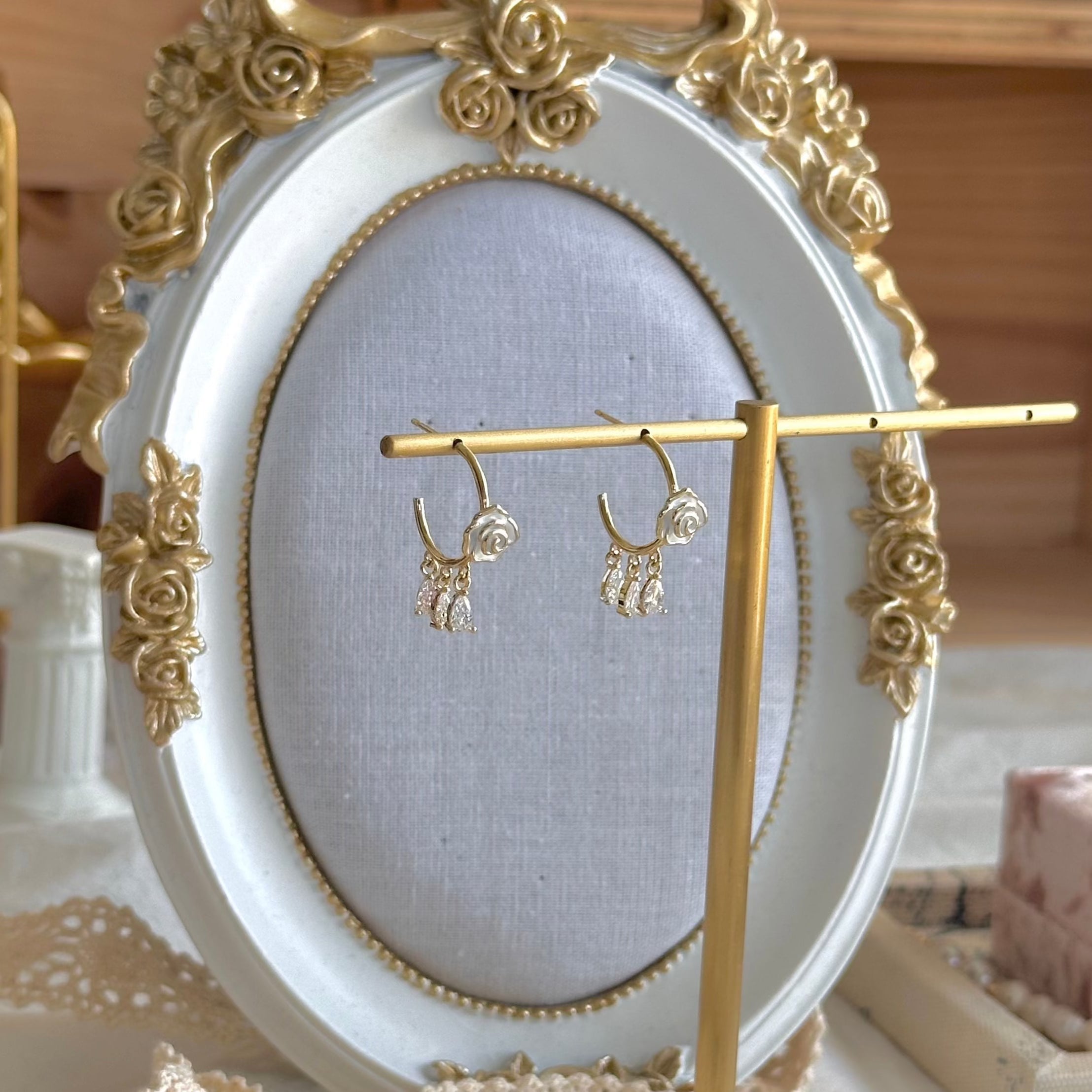 Weiße Rosenohrringe - Emilia