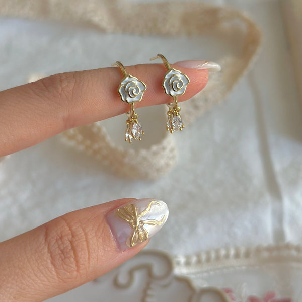 Weiße Rosenohrringe - Emilia