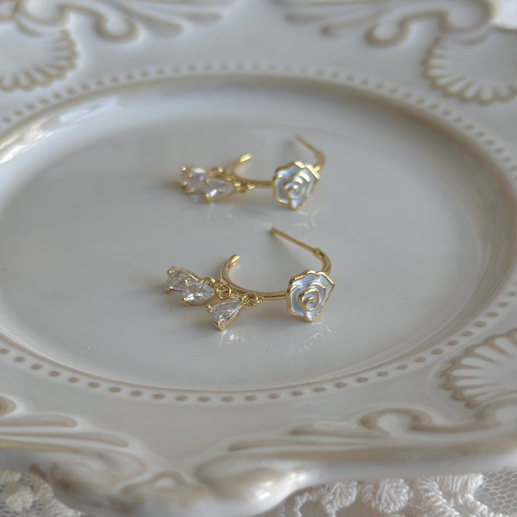 Weiße Rosenohrringe - Emilia