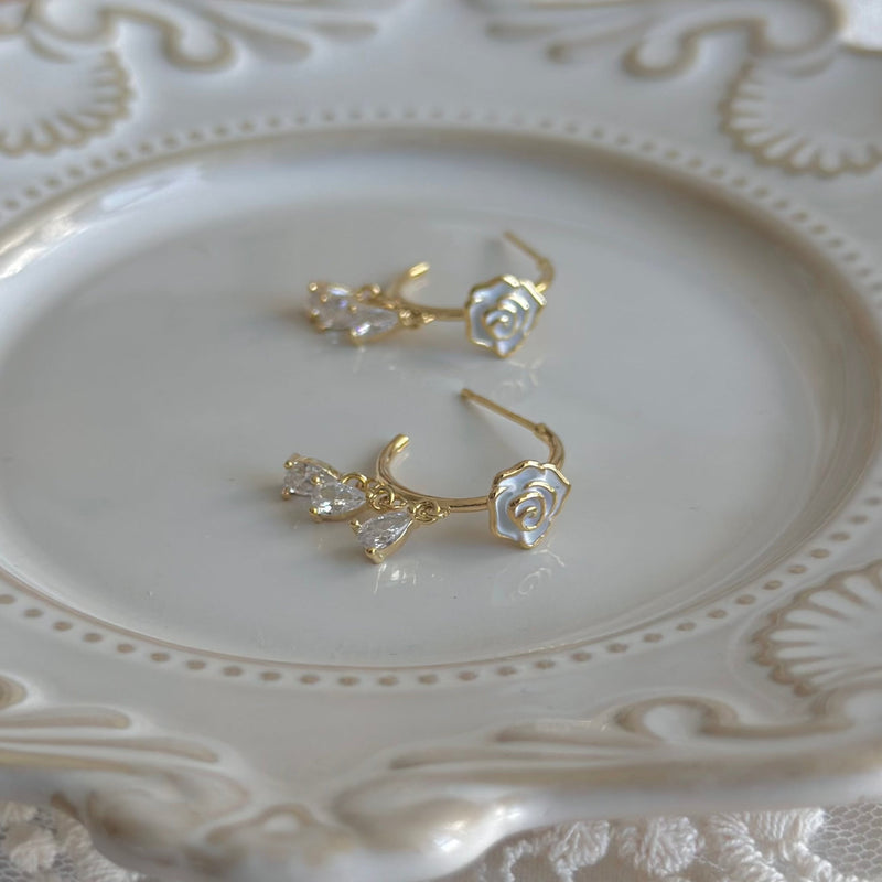 Weiße Rosenohrringe - Emilia