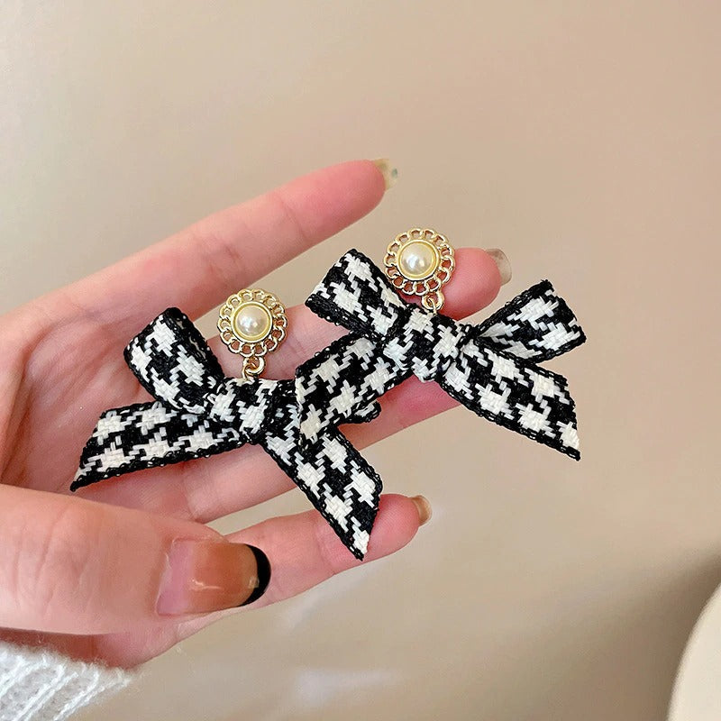 Trendy süße Mode Plüsch Hase Ohrringe für Frauen