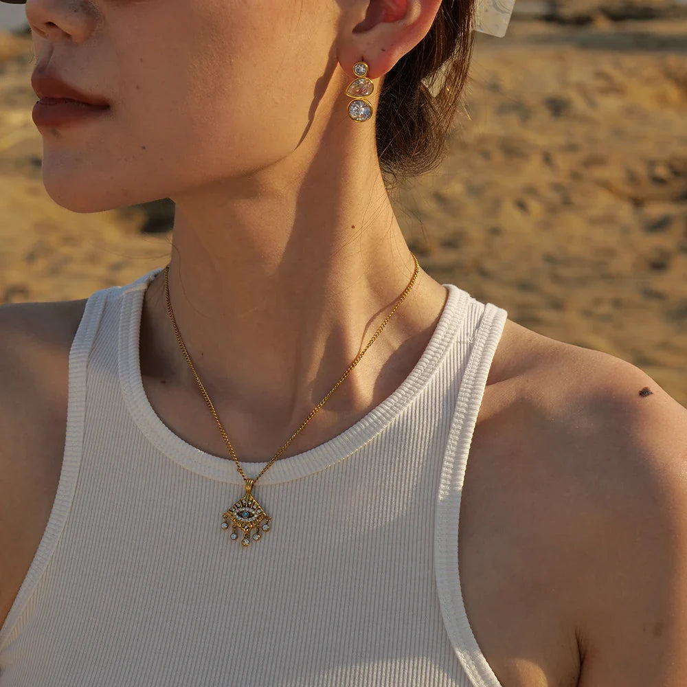 Ohrringe mit Anhänger aus Gold mit Zirkonia