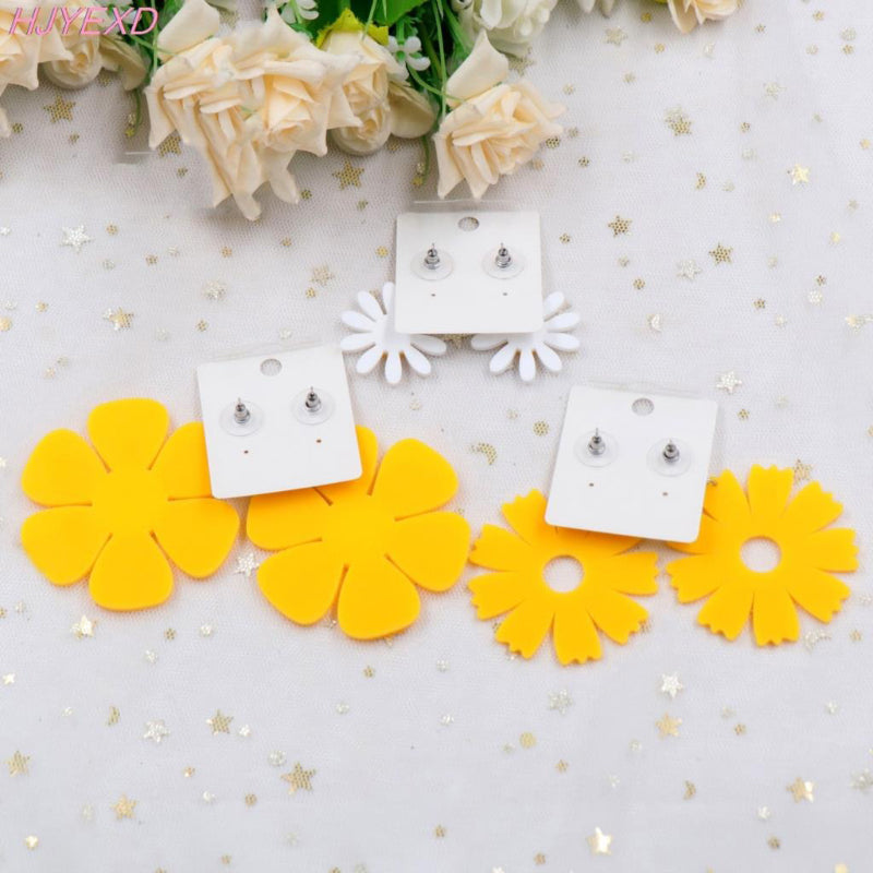 Acryl-Ohrringe mit Gänseblümchen-Motiv