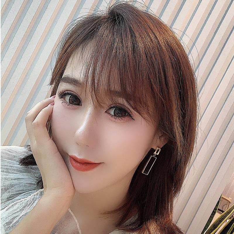 Geometrische Statement-Ohrringe aus Acryl