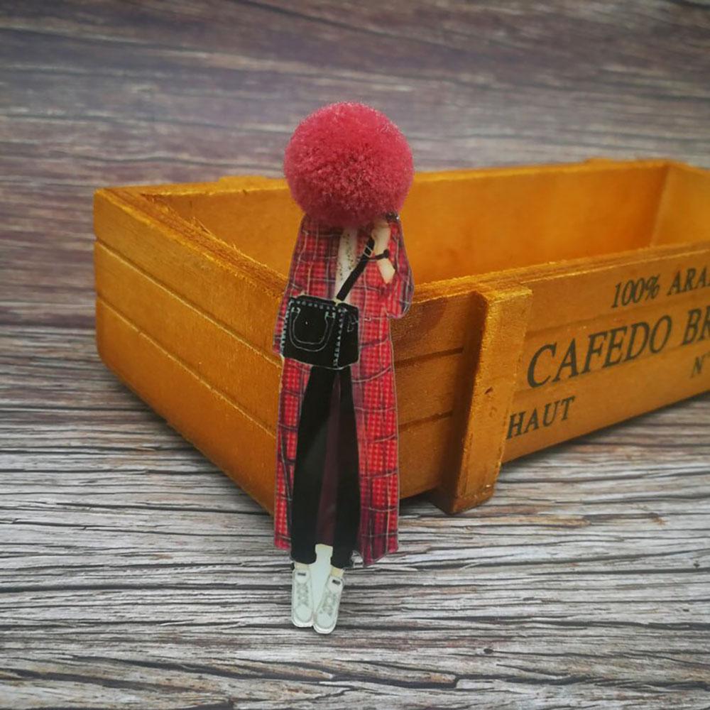 Entzückende Mädchen Cartoon Modelle Pompom Brosche Pins Zubehör