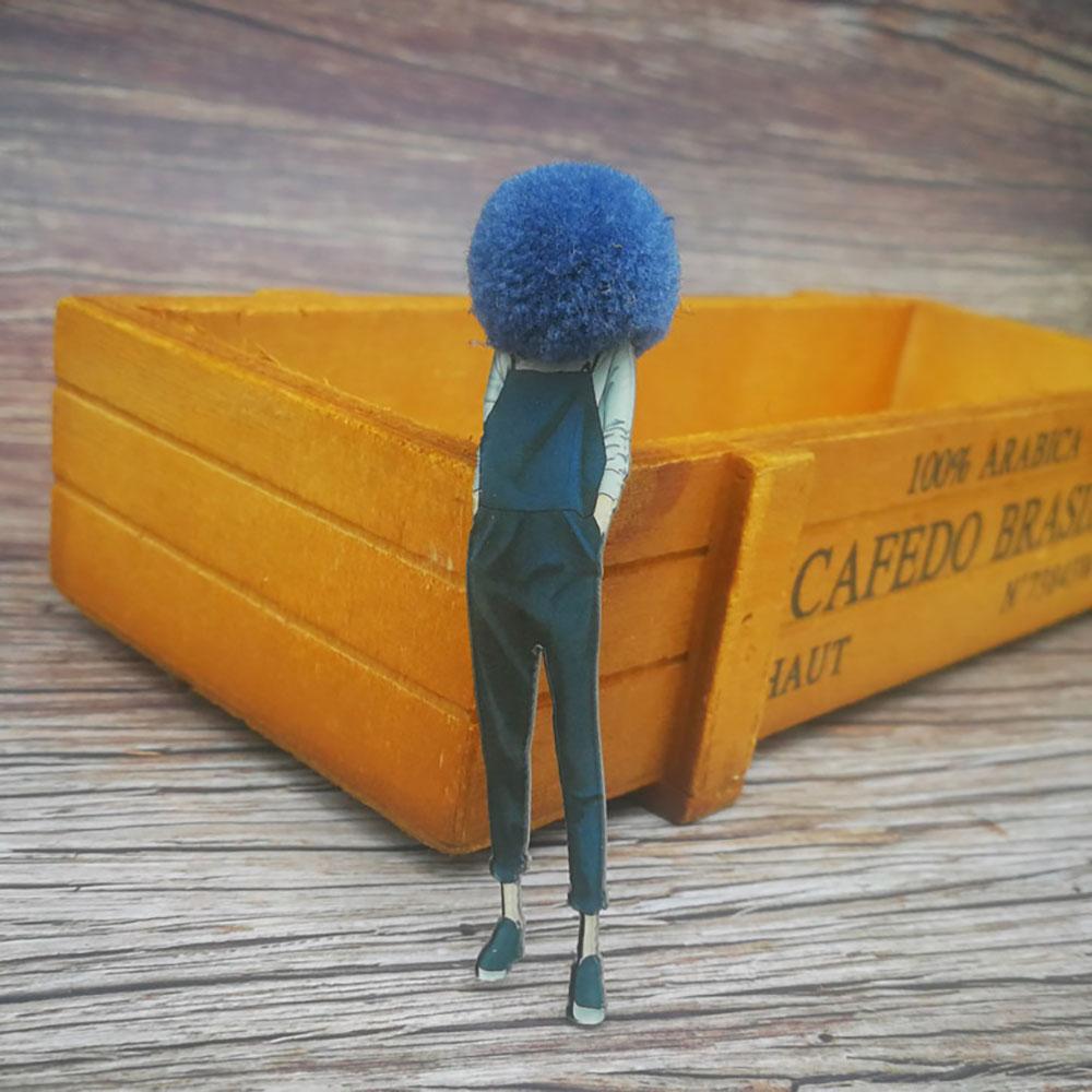 Entzückende Mädchen Cartoon Modelle Pompom Brosche Pins Zubehör