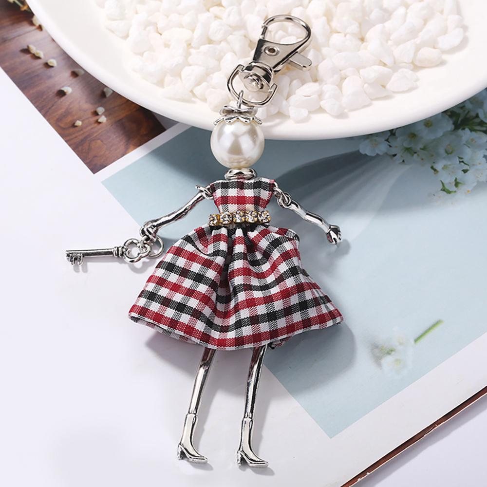 Entzückender handgemachter Puppen-Schlüsselanhänger