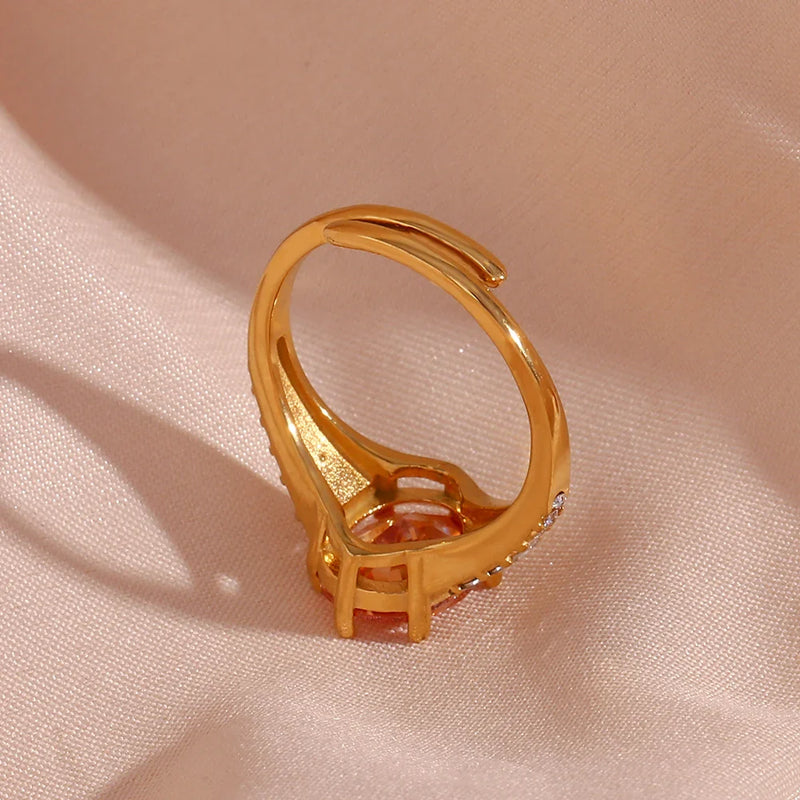 Oval geformter Zirkoniaring