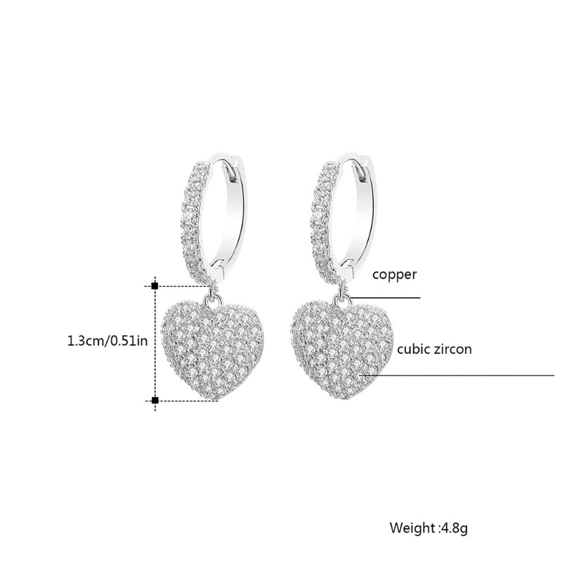 Verführerische mit Zirkonen verzierte Herz-Ohrhänger und Halsketten