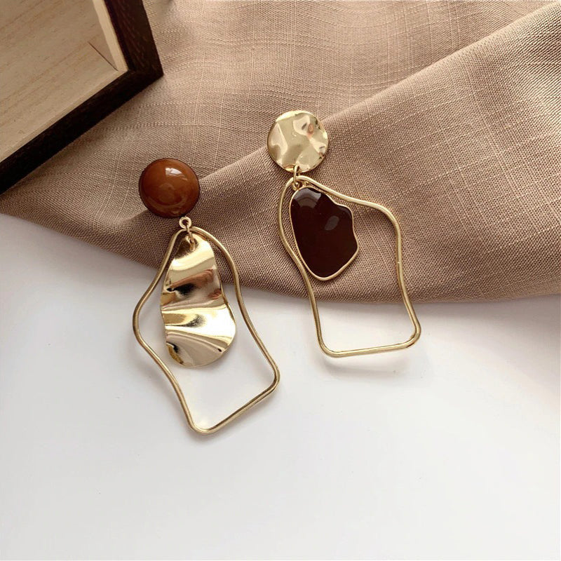 Künstlerische unregelmäßige geometrische hängende asymmetrische Tropfenohrringe