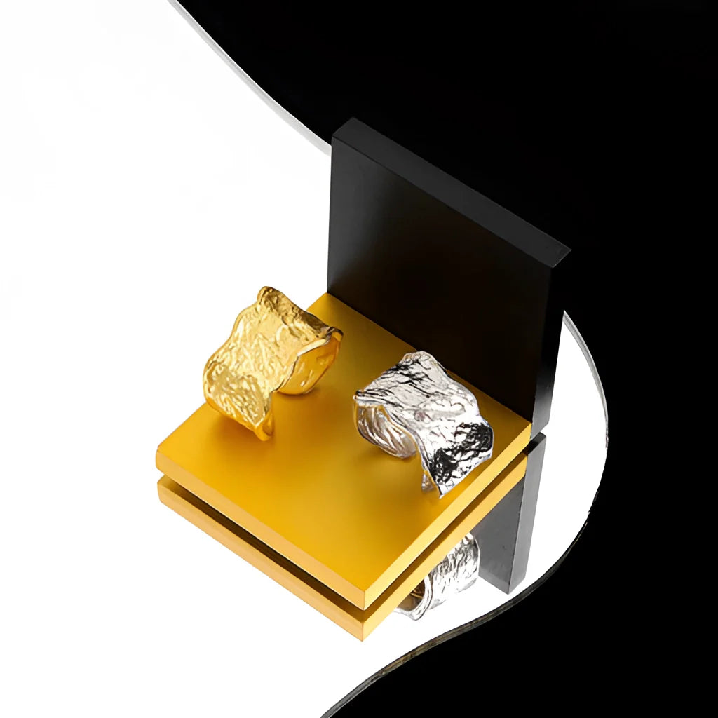 Abstrakter Strukturring - Moderner Kunst-Statement-Schmuck