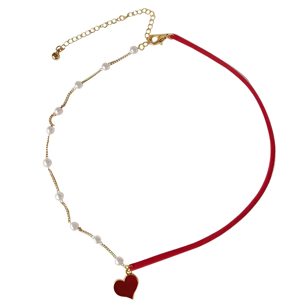 Verstellbares Samt-Halsband mit goldenem Herzanhänger – Romantisches Geschenk