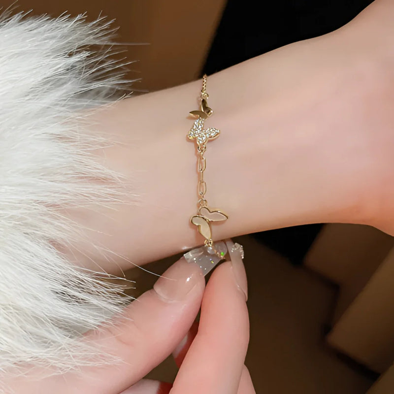Schmetterling & Stern Gold Charm Armband - Elegantes verstellbares Schmuckgeschenk