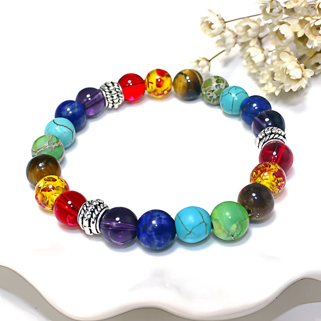 Chakra-Heilkristallarmband – Mit Reiki angereicherte Lava- und Tigerauge-Perlen