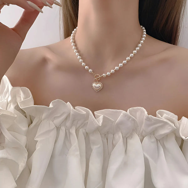 Elegantes Perlen-Choker mit Herz-Anhänger & Diamanten – Luxuriöser Brautschmuck