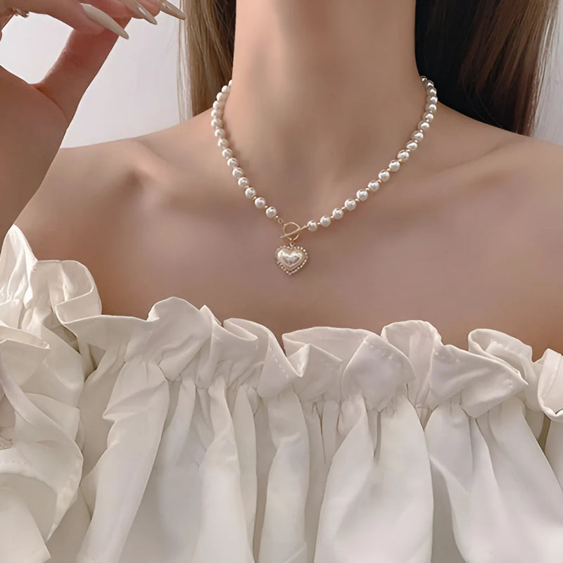 Elegantes Perlen-Choker mit Herz-Anhänger & Diamanten – Luxuriöser Brautschmuck
