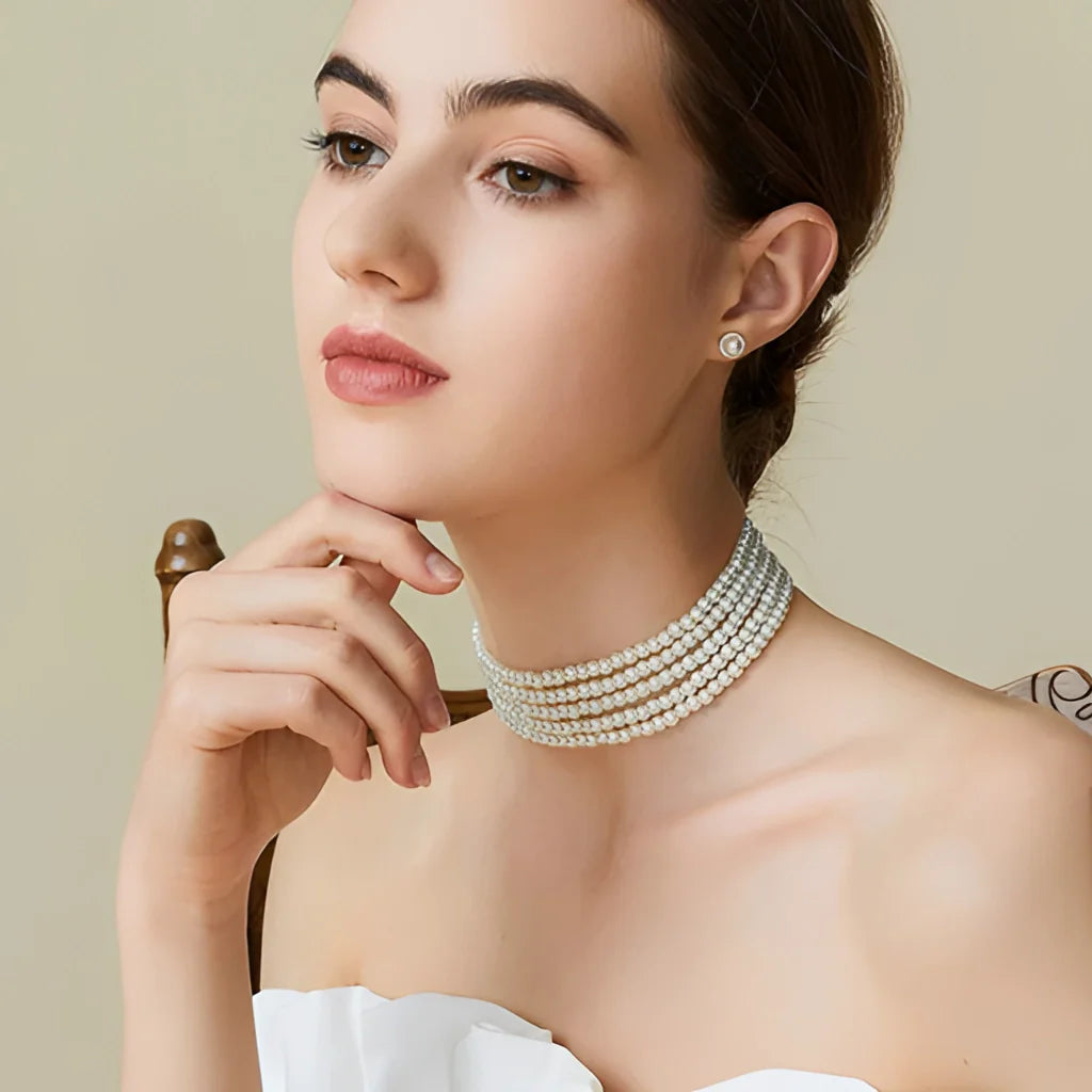 Elegantes weißes Perlen-Halsband – verstellbar, Braut- und formeller Schmuck