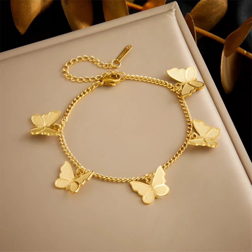 Goldenes Schmetterlings-Charm-Armband – eleganter, zierlicher Damenschmuck