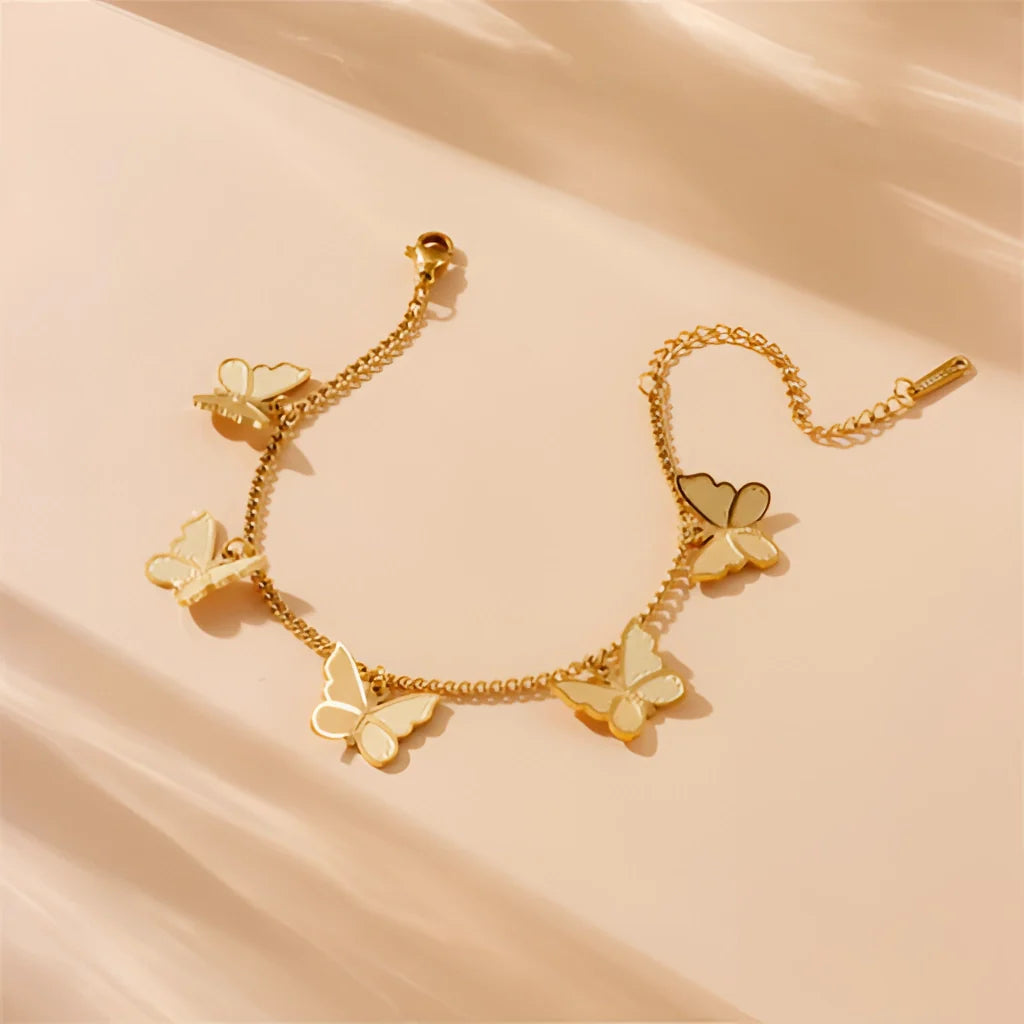 Goldenes Schmetterlings-Charm-Armband – eleganter, zierlicher Damenschmuck