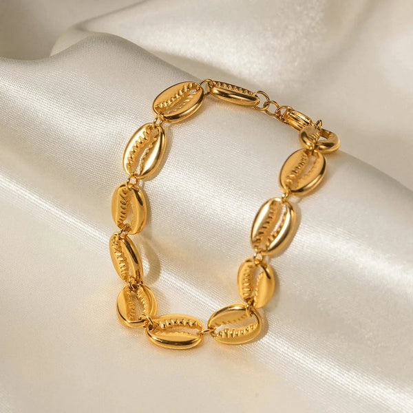 Goldenes Kauri-Muschelarmband - Verstellbare Kette, Schmuck zum Thema Strand