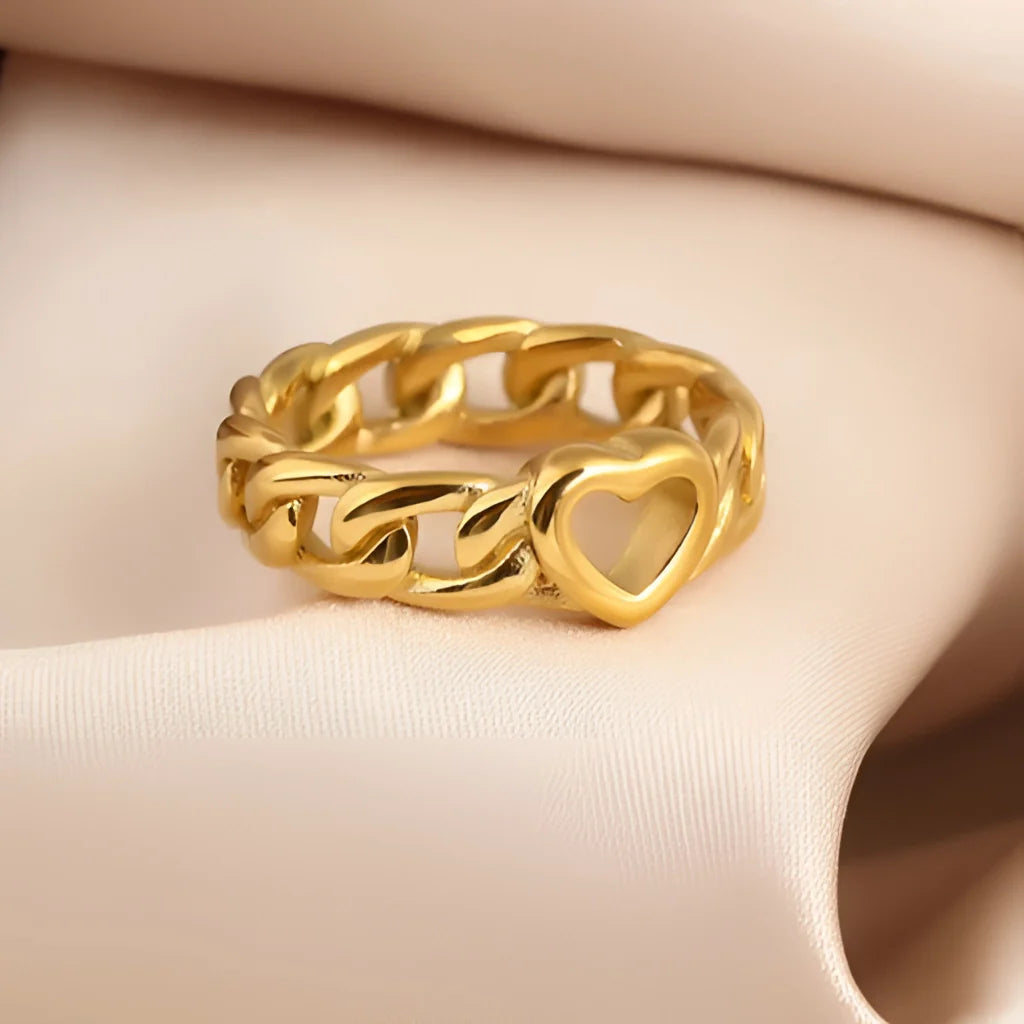 Goldener Herzkettenring | Eleganter romantischer Schmuck für Sie