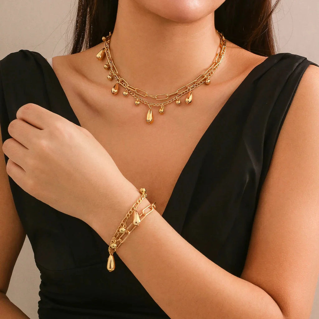 Goldene Tropfenkette - Elegantes Halsband mit Tropfenanhänger