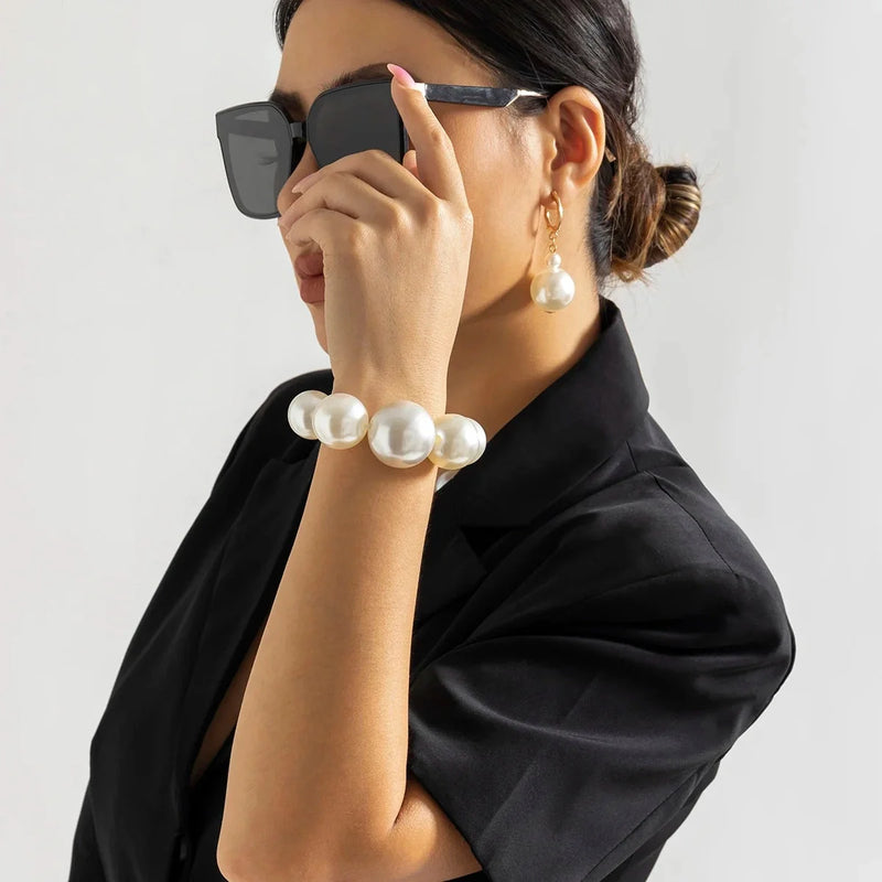 Großes Perlenschmuckset: Halskette, Ohrringe & Armband - High-Fashion Accessoires
