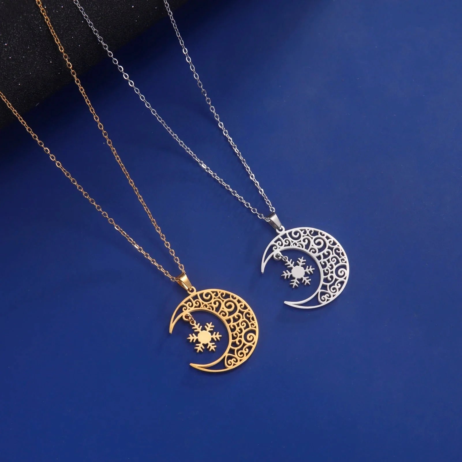 Lucktune Damen-Anhänger Halbmond und Stern, silberfarben – Himmlischer Schmuck