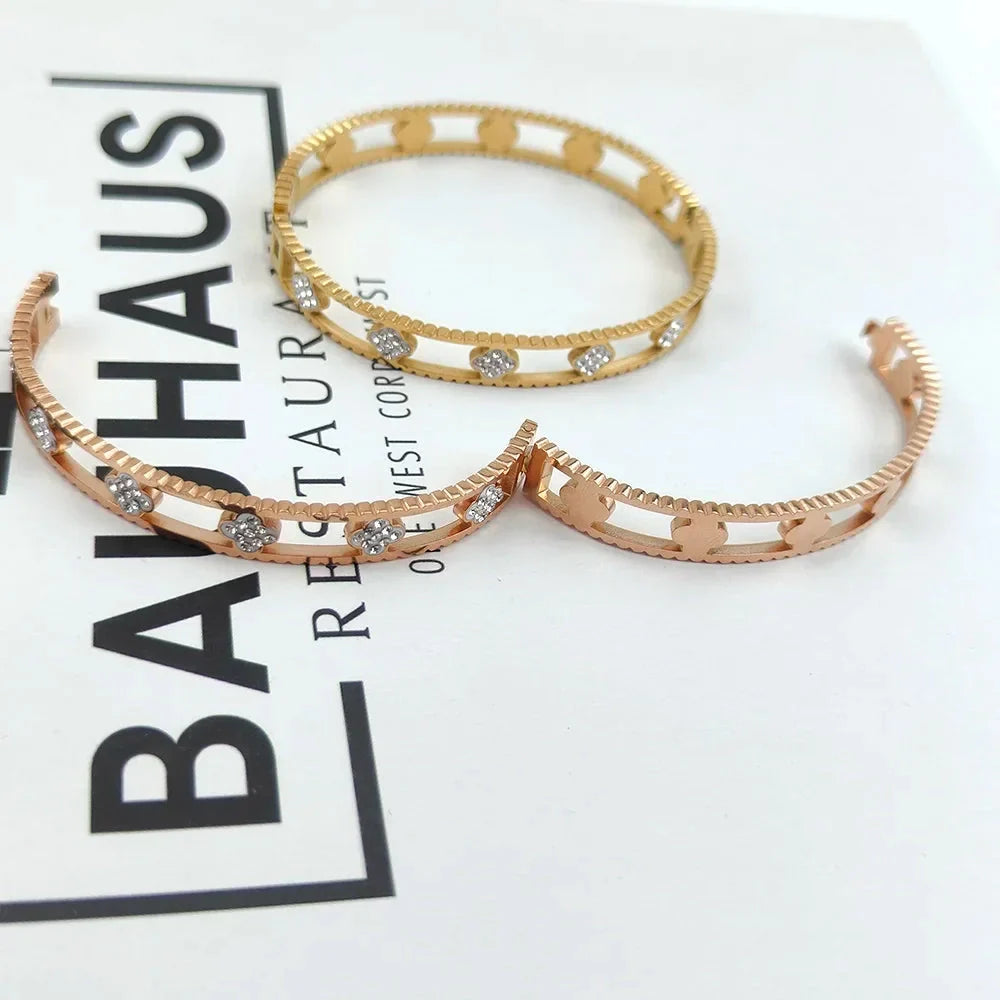 Blumenarmband - Elegantes Silberarmband für Damen