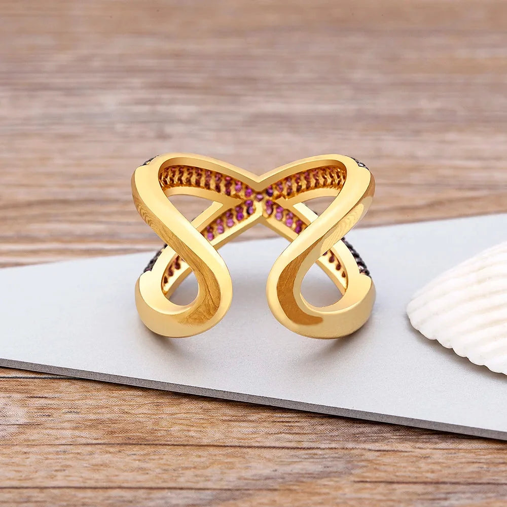 X-förmiger Diamant-Crossover-Ring aus Gold – Pavé-Modeschmuck