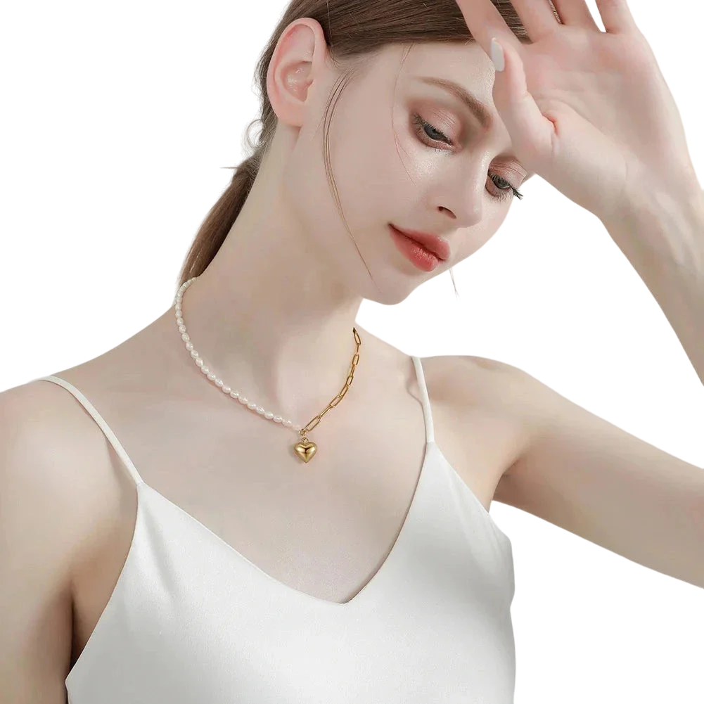 Luxuriöse Perlenkette mit goldenem Herz - Echtes 925 Silber von Effie Queen