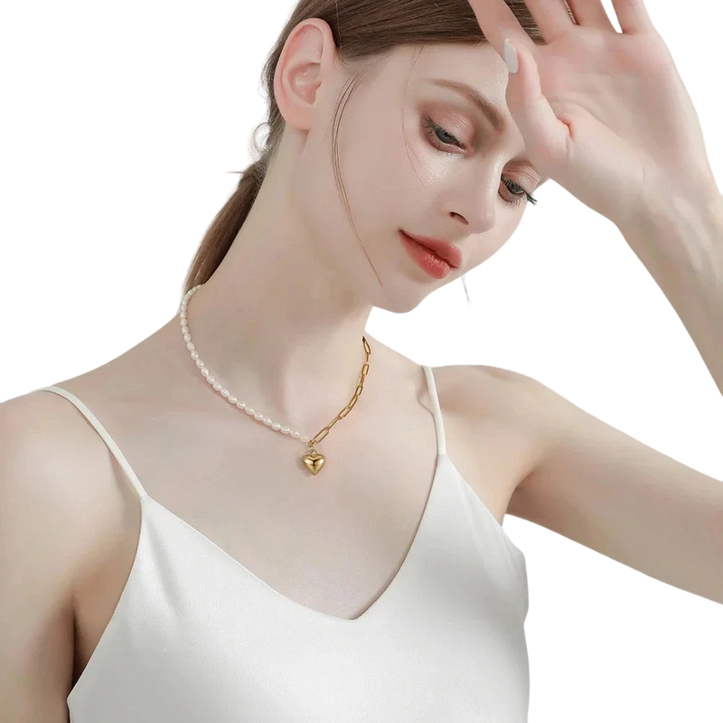 Luxuriöse Perlenkette mit goldenem Herz - Echtes 925 Silber von Effie Queen