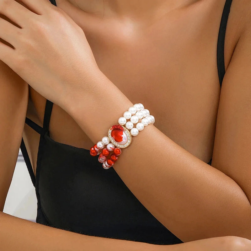 Luxuriöse Halskette mit Perlen und Rubinen – eleganter Abendschmuck