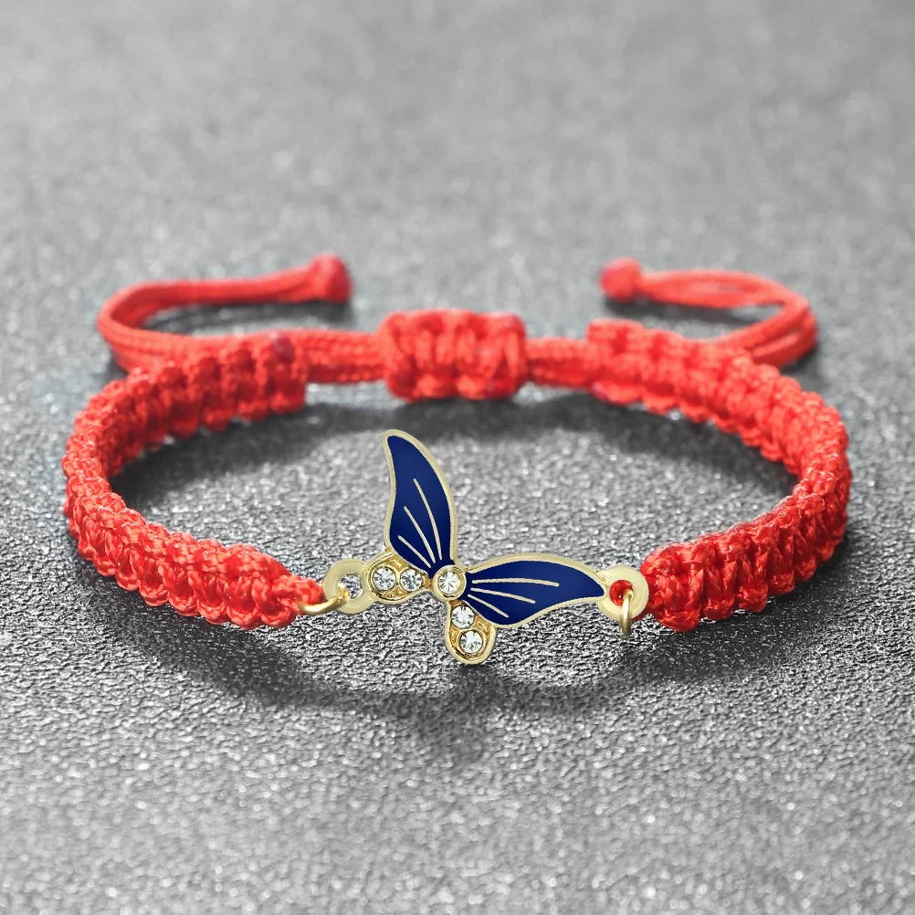 Marineblaues Schmetterlingsarmband - verstellbares Seil, goldener Anhänger, Kristallschmuck