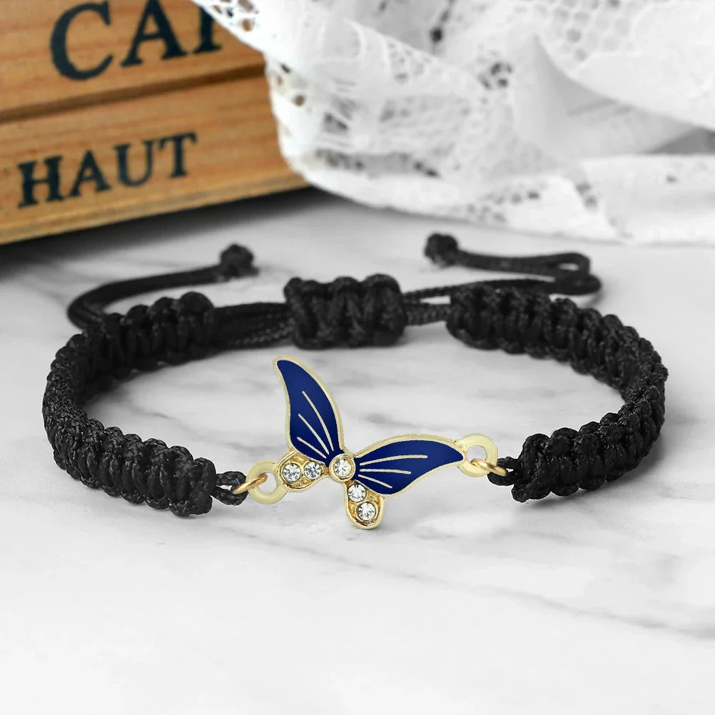 Marineblaues Schmetterlingsarmband - verstellbares Seil, goldener Anhänger, Kristallschmuck