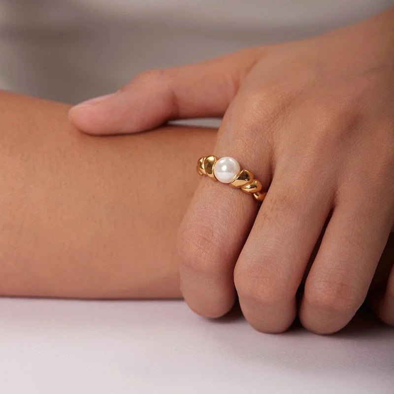 Perlengoldring - Leichter 18 Karat plattierter Edelstahl