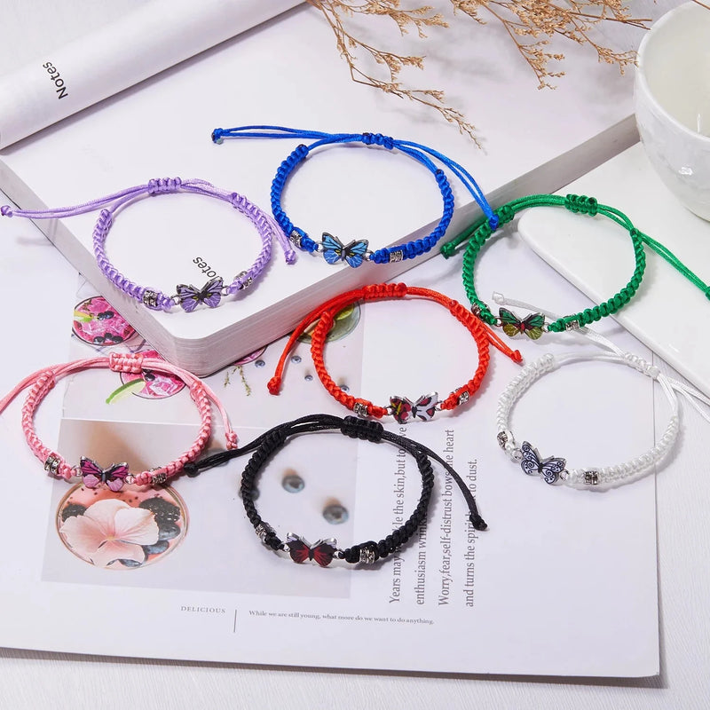 Lila Schmetterlings-Charm-Armband – Verstellbarer handgefertigter Lavendelschmuck für Frauen