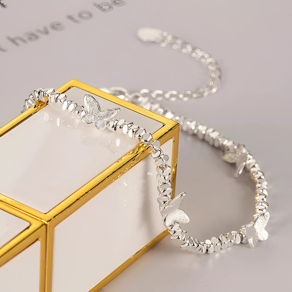 Versilbertes Schmetterlings-Charm-Armband – verstellbarer, eleganter Schmuck