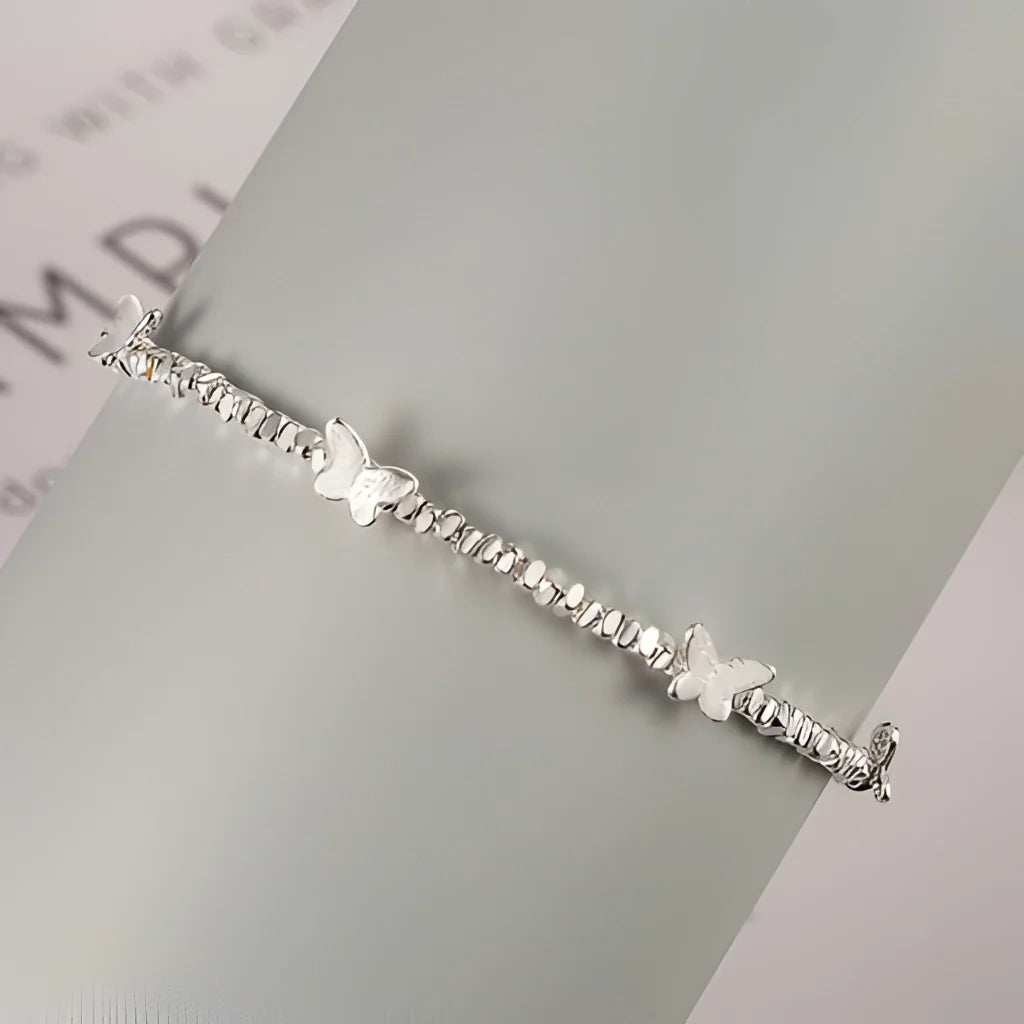 Versilbertes Schmetterlings-Charm-Armband – verstellbarer, eleganter Schmuck
