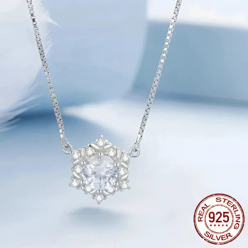 Brauthalskette aus Sterlingsilber mit Blumencluster und Zirkonia