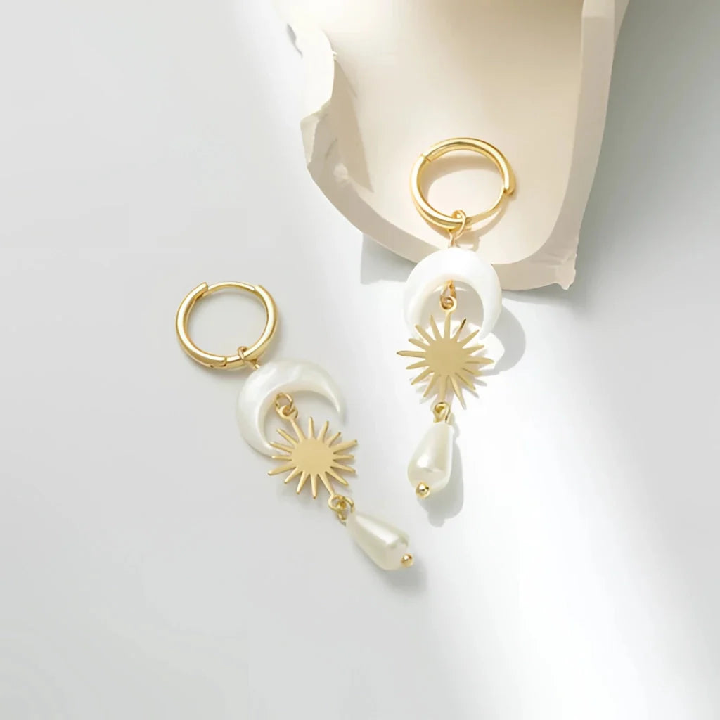 Vergoldete Muschelohrringe – Luxuriöser Schmuck für Strandhochzeiten