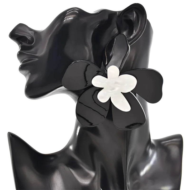 Übergroße rosa florale Statement-Ohrringe aus Acryl - trendiger Damenschmuck