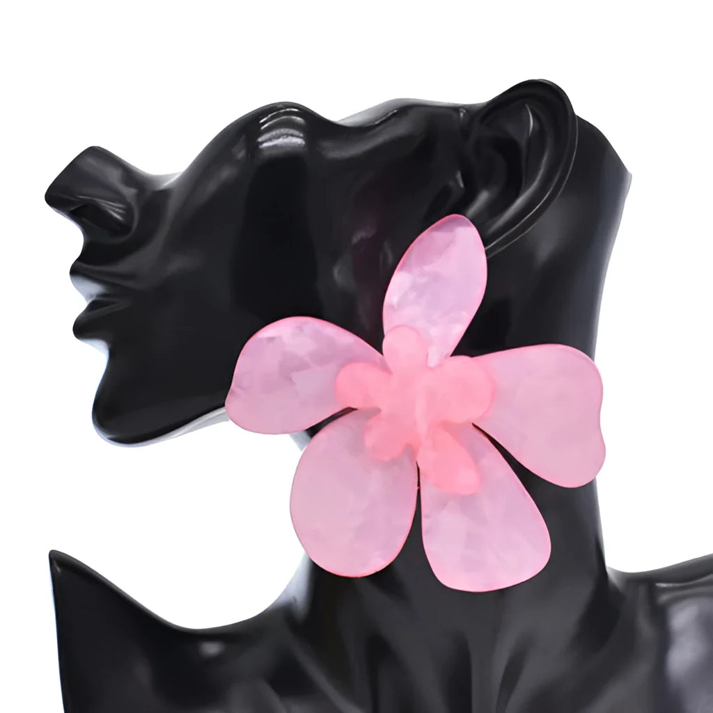 Übergroße rosa florale Statement-Ohrringe aus Acryl - trendiger Damenschmuck