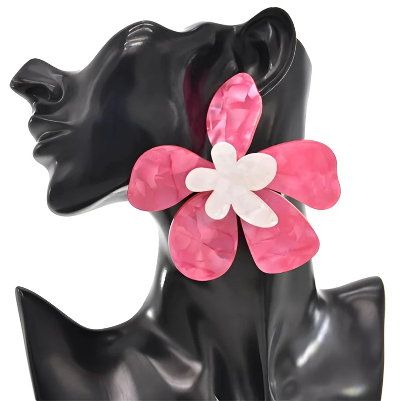 Übergroße rosa florale Statement-Ohrringe aus Acryl - trendiger Damenschmuck