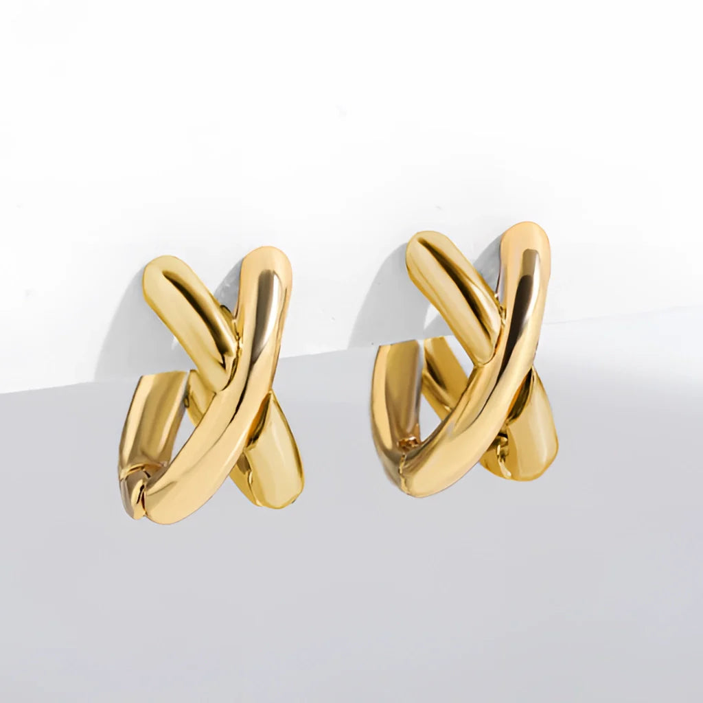 Zweifarbige Knotenohrringe aus Gold und Silber – Minimalistische Ohrstecker aus verschiedenen Metallen