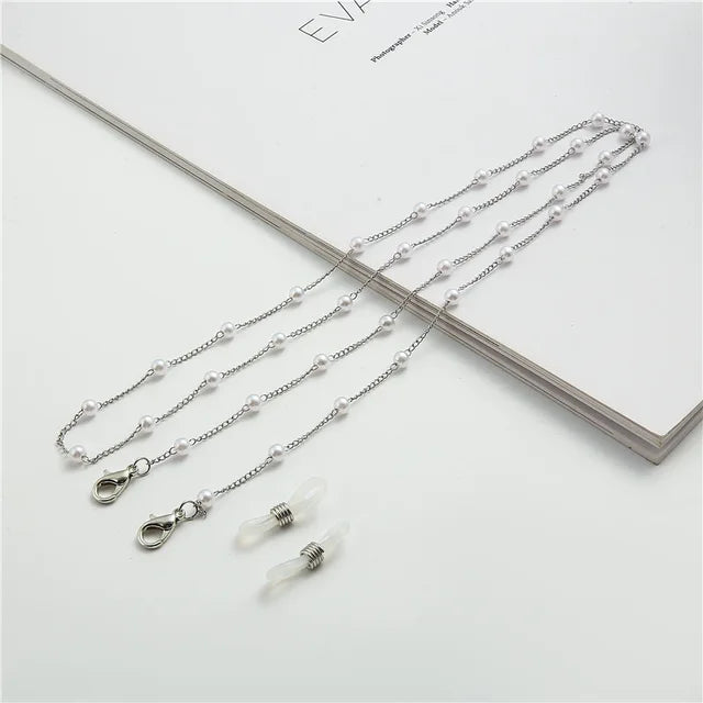 Luxuriöse Brillenkette aus Perlen und Gold | Stilvoller Brillenhalter mit Perlen