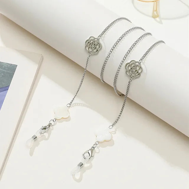 Luxuriöse Brillenkette aus Perlen und Gold | Stilvoller Brillenhalter mit Perlen