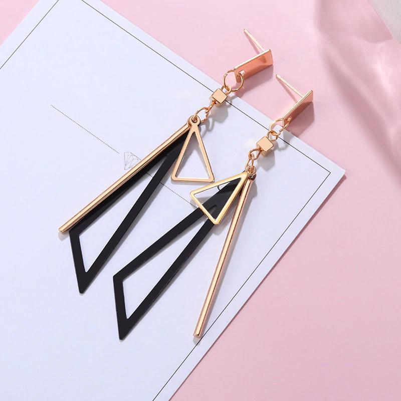 Geometrische Ohrringe in Schwarz und Gold