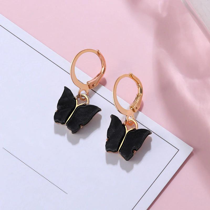 Geometrische Ohrringe in Schwarz und Gold