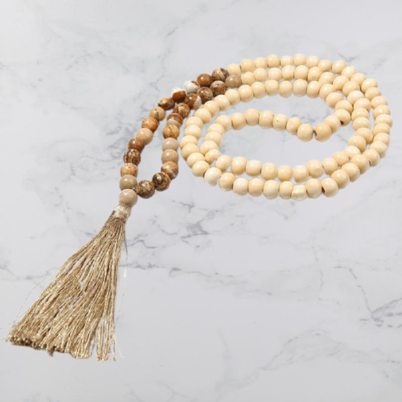 Lange Statement-Halskette im Bohemian-Stil mit Perlen und schicker Quaste